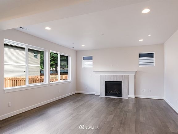 5th image of 924 SE Symmons (Lot 6) Avenue SE