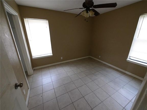 4th image of 5301 Bowie St