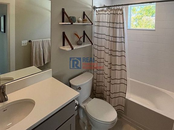 4th image of 190 S Cherrywood Dr Unit 303