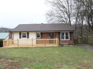 910 Cumberland St, Marion, VA 24354