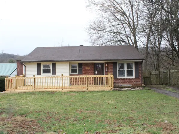 910 Cumberland St, Marion, VA 24354