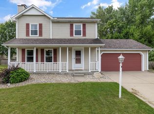 25726 Hunt Trl, South Bend, IN 46628