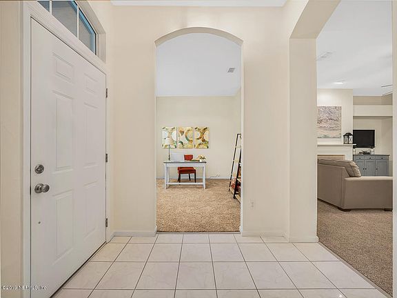 3rd image of 204 Trapper Trace Ct