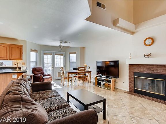 2nd image of 1517 Bonnie Castle Way