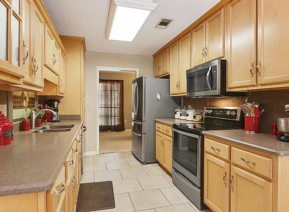 5th image of 318 Nottoway Dr
