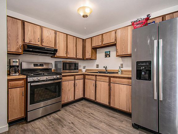4th image of 619 E Edgar Ave