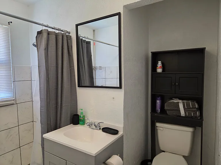 708 Monterrey St — Photo 10