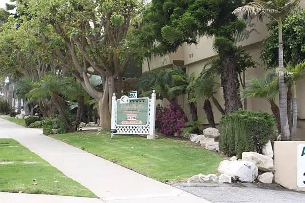 Chalet La Mer Apartments — Photo 2