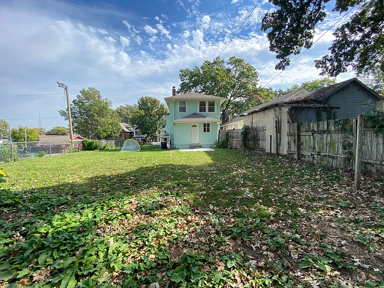 3914 Genessee St — Photo 18