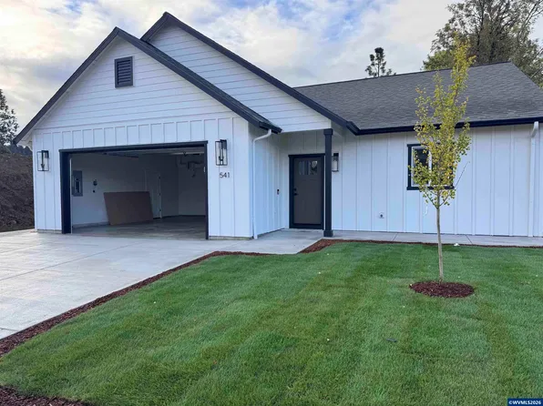 541 SW Rose Ave, Dallas, OR 97338
