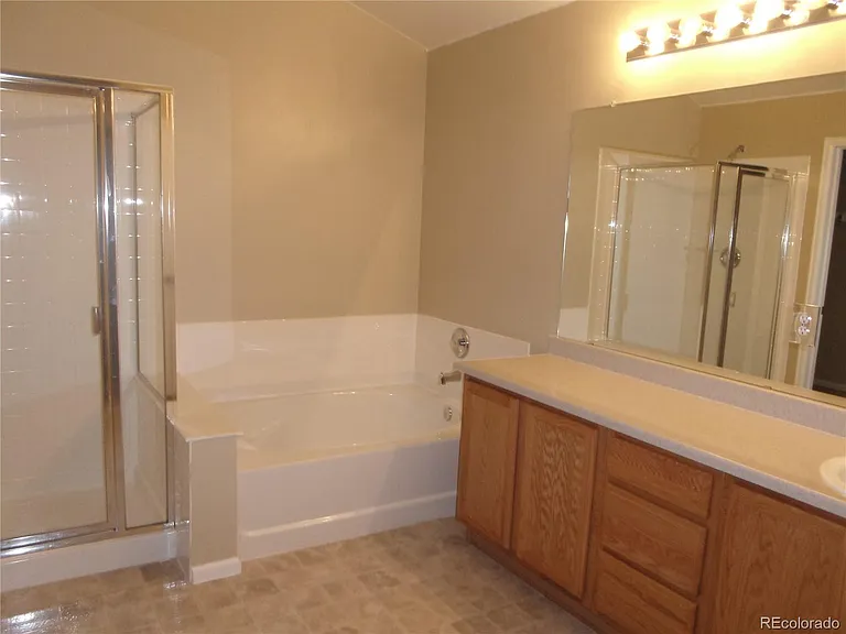 8338 Stonybridge Cir — Photo 20