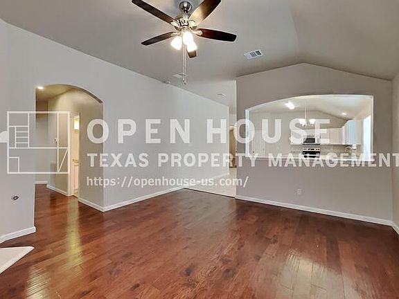 3rd image of 621 Soledad St