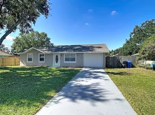 412 13th St NE, Ruskin, FL 33570