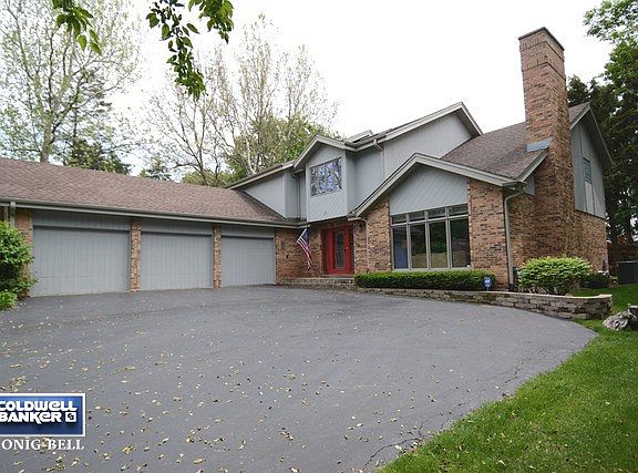 2nd image of 21 Briarwood Ln