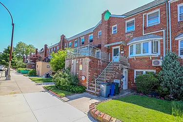 Sold by Momentum Real Estate LLC