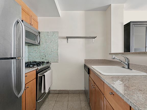 4th image of 2132 2nd Ave APT 5C