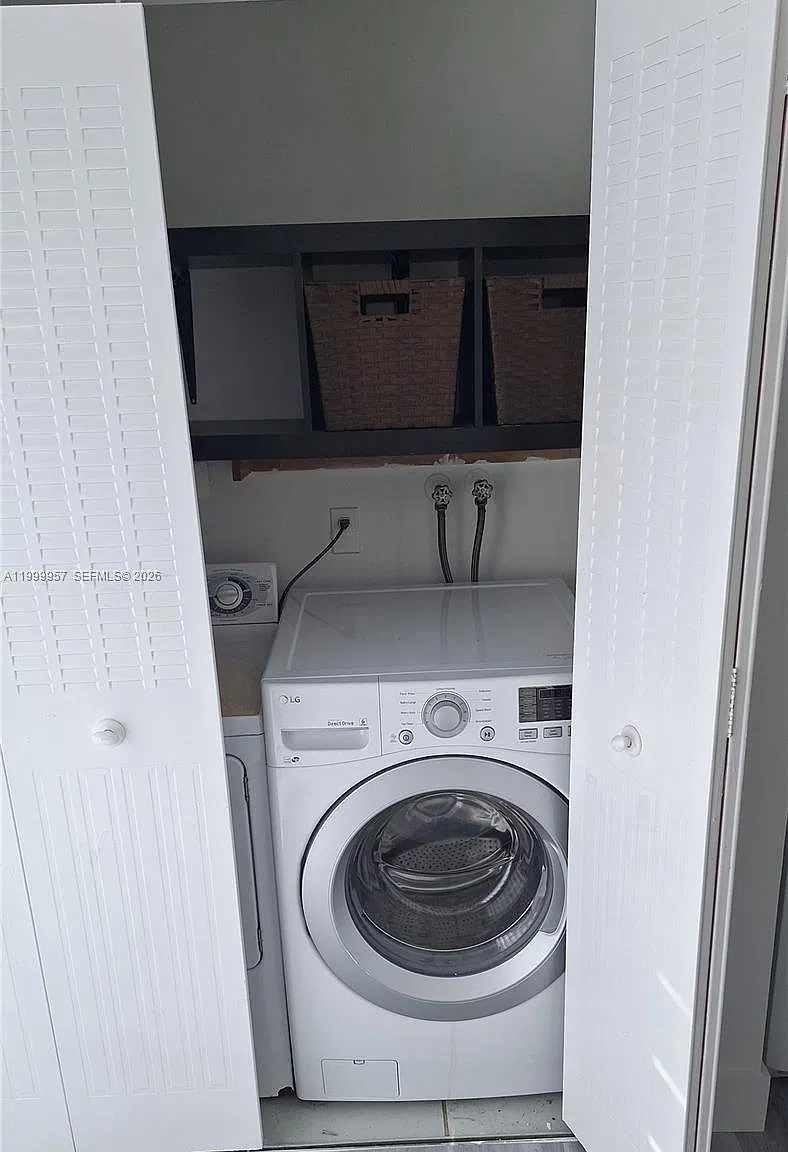 2 bed, 1.5 bath, 1300 sqft, $2,300 — Photo 3