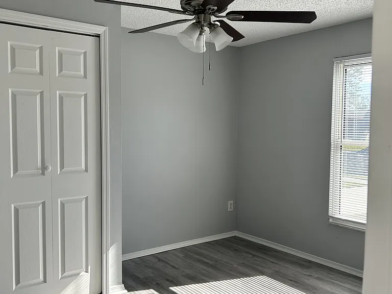 8267 Yolanda Ct — Photo 10