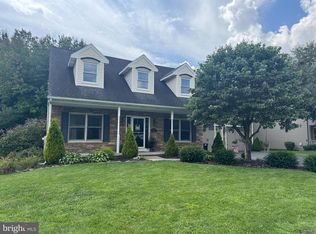 717 Ash Dr, Hanover, PA 17331