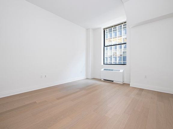 5th image of 70 Pine St APT 722