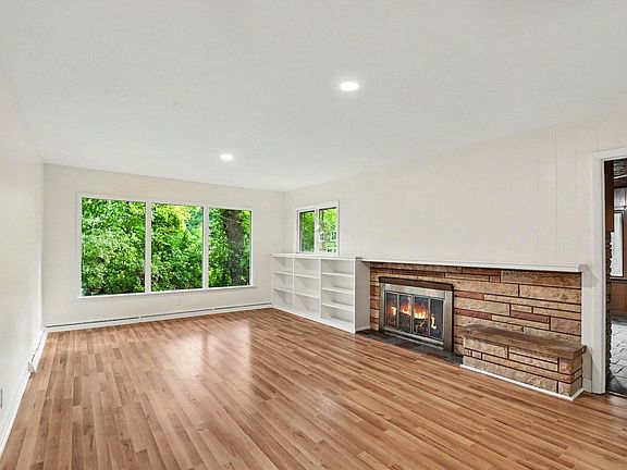 4th image of 1511 Jerome St