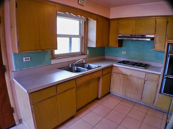 5th image of 4532 W 99th Pl