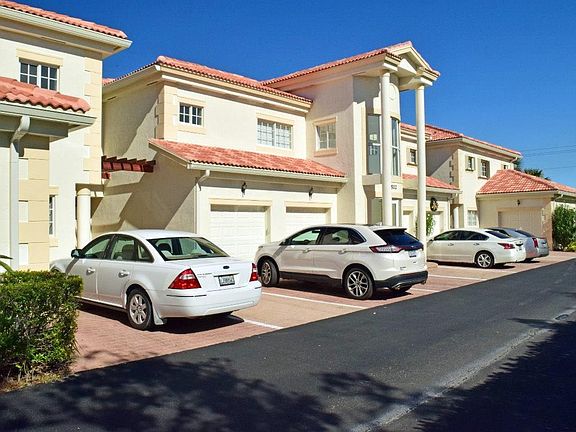 2nd image of 512 7th Sq APT 102