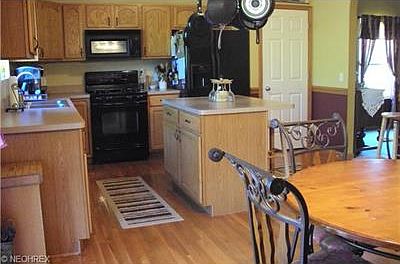 4th image of 14777 Glen Valley Dr #14777