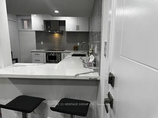 7 Larkfield Cres #2 — Photo 8
