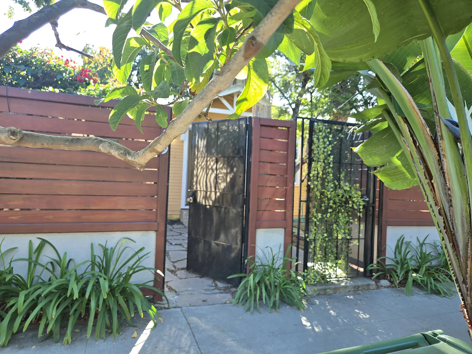 719 5th Ave — Photo 1