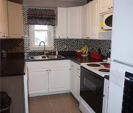 5th image of 525 Manning Ave