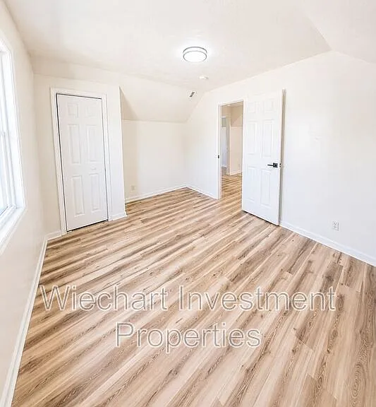 725 W Williams Ave — Photo 11