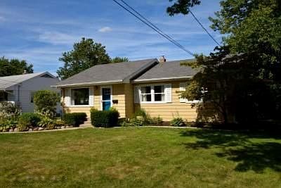 3rd image of 1533 Royal Oak St SE