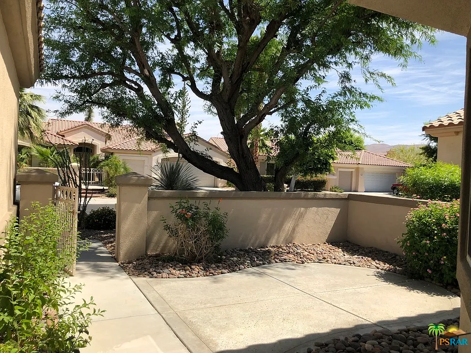 2 bed, 2102 sqft, $3,400 — Photo 2