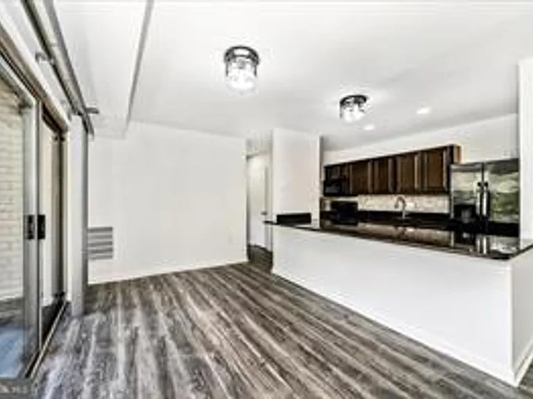 12202 Braxfield Ct #16/228 — Photo 11