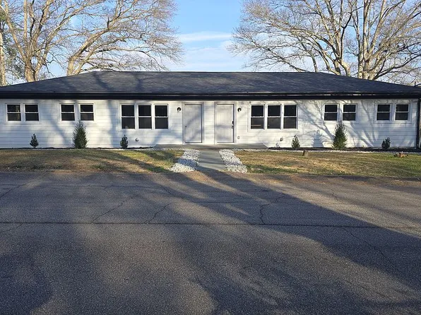226 Holder St, Pickens, SC 29671