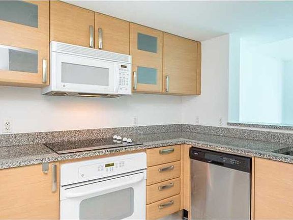5th image of 2101 Brickell Ave APT 1811