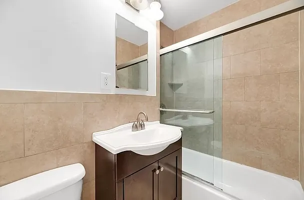 Rented by REAL New York | media 32