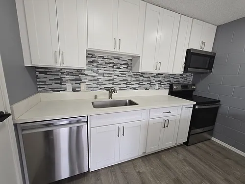 1687 Pensacola St #902 Photo 1