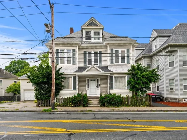 952 Bridge St, Lowell, MA 01850