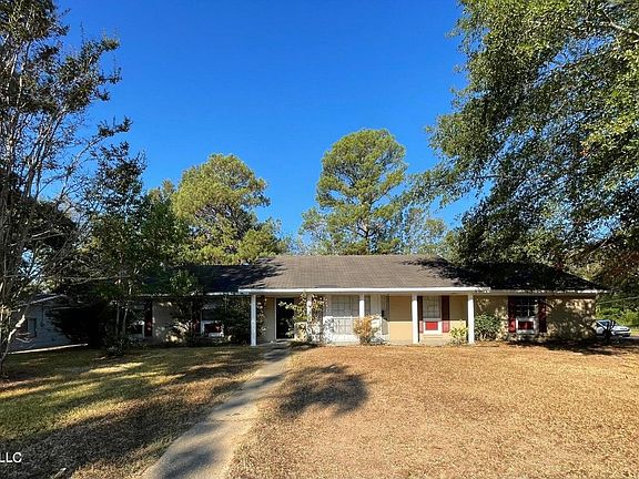 2nd image of 2605 Cliffwood Dr