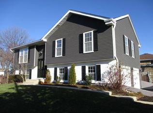 946 59th St, Downers Grove, IL 60516