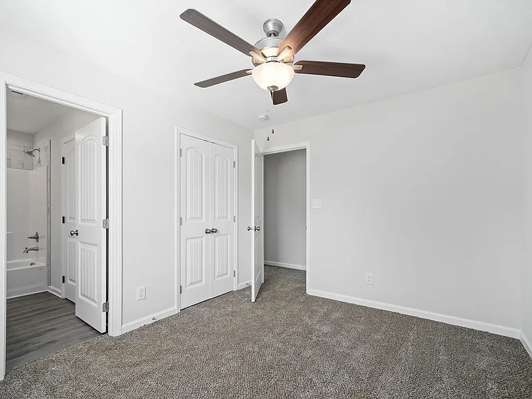 401 Victory Rd — Photo 58