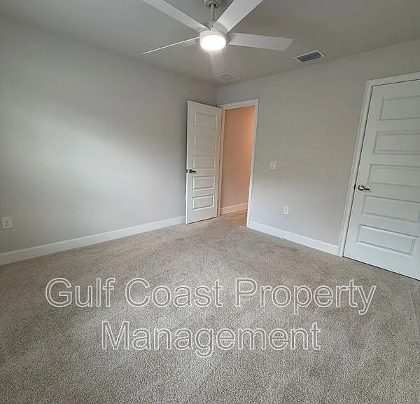 4865 Manila Ave — Photo 14