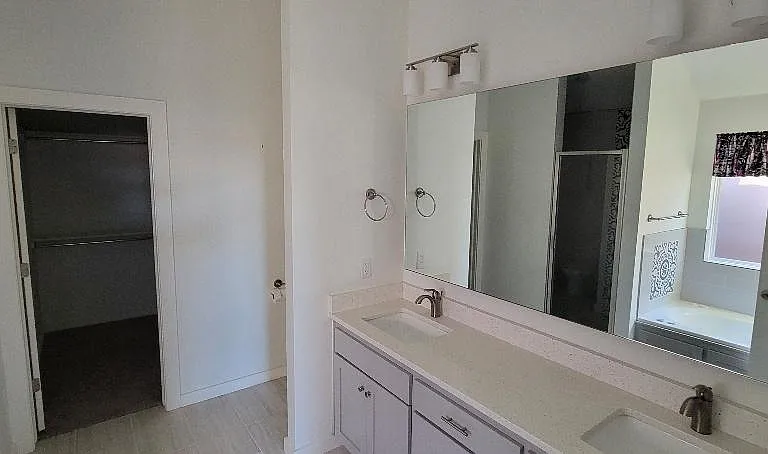 2440 Santa Monica St — Photo 6