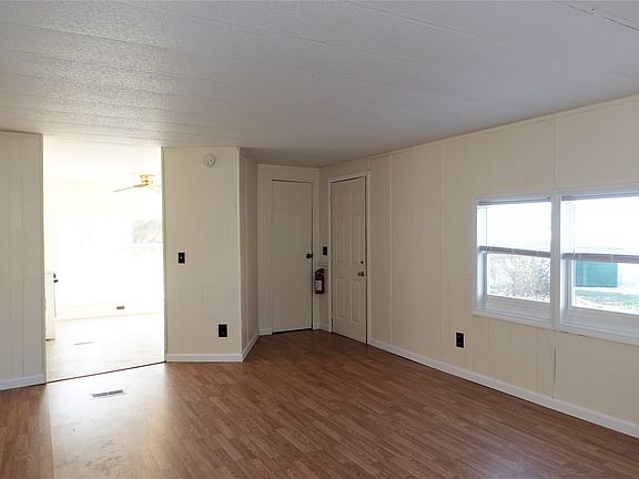 4th image of 1 Cokels Ct