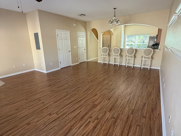 9109 Oak Fern Dr — Photo 15