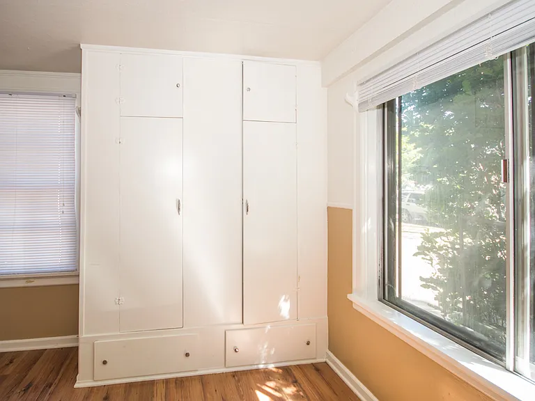 457 SW Washington Ave #8 — Photo 11