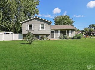 906 114th St, Pleasant Prairie, WI 53158