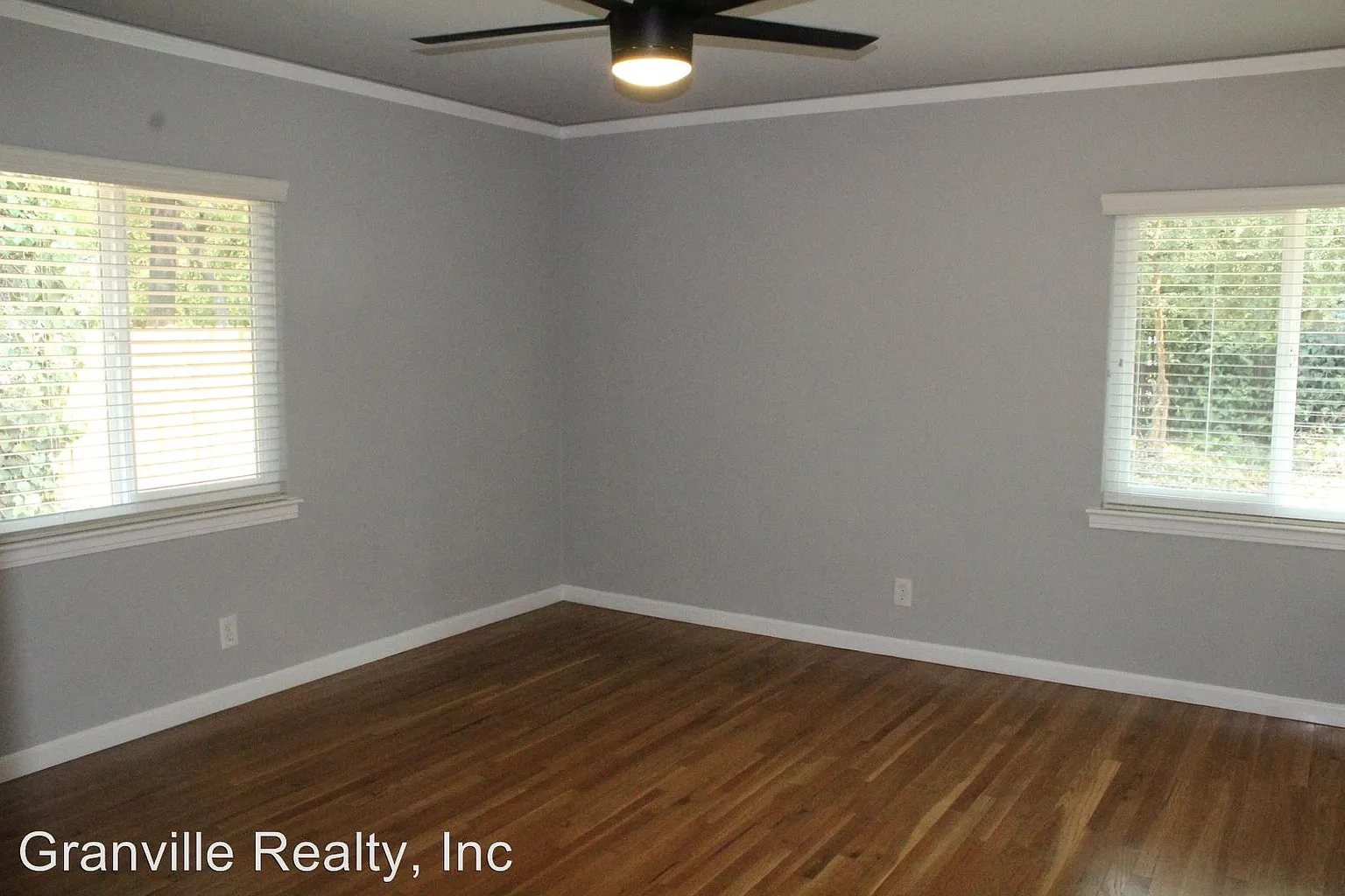 4864 N College Ave photo 1